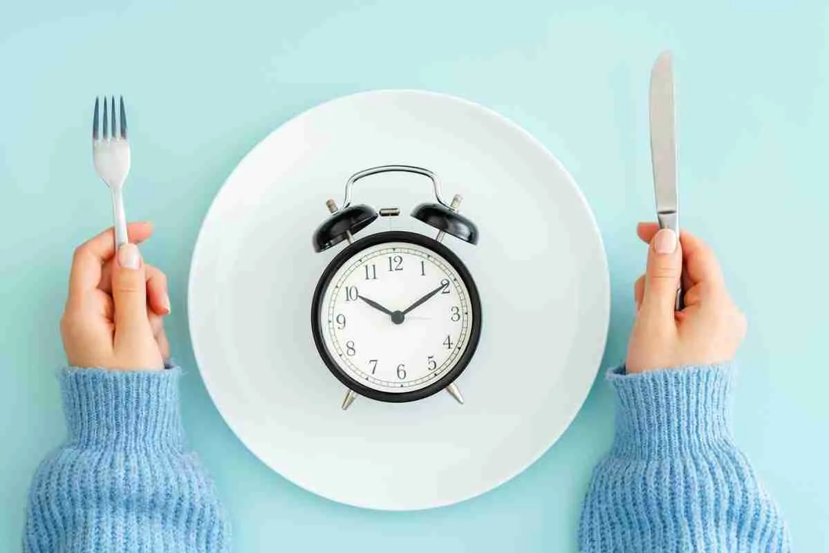 8 فوائد في الصيام المتقطع لصحة وخسارة الوزن