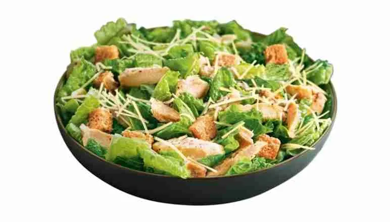 سلطة سيزر بالدجاج