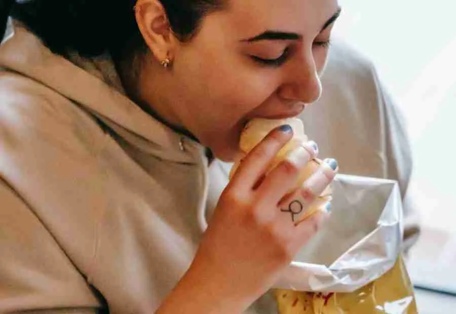 ما هي اضطرابات الأكل وماهي اهم اسباب اضطرابات الأكل